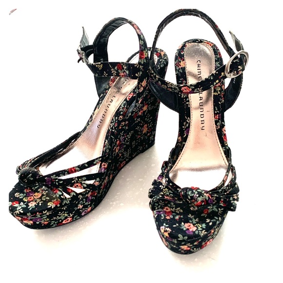 Cute strappy platform open toe wedge